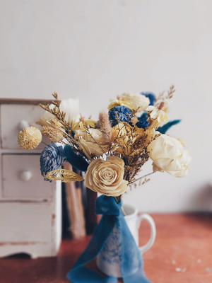 Dried flower bouquet