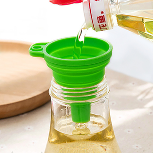 silicone-foldable-funnel