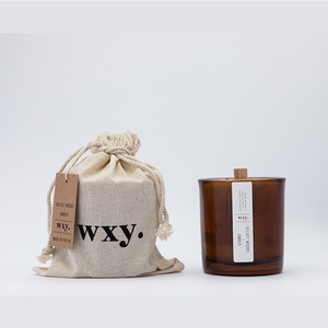 【英國 wxy】Amber 蠟燭(S)-絲絨木 & 琥珀/142g