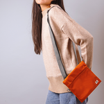 [英國 ROKA LONDON] 極簡風格 STRATFORD 捲蓋防盜隨身側背包- 焦橙, , large