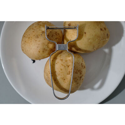 蓋瑞廚物【Triangle 三角牌 不銹鋼削皮器 質感超好】削皮器 刨絲器 刨刀 馬鈴薯削皮器 削皮 不銹鋼