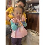 [凱美棉業] 6入組優惠價❗ 隨機出色 無袖兒童防水圍兜 可反穿 適用口水巾/劃劃衣 長頸鹿款, , large