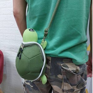 【生活好室】斜背包 手機包 側背包 小烏龜 烏龜斜背包 後背包 造型背包 女生背包 肩背包 交換禮物 生日禮物 禮物
