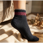 [凱美棉業] 7雙組 MIT台灣製 純棉1/2毛巾底運動襪 都市黑雙色邊條, , large