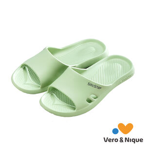 Indoor slippers