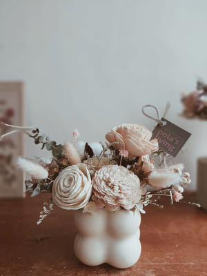 Dried flower bouquet