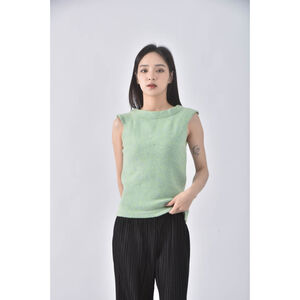 (XS（含）以下) 質感羊毛圓領綠色上衣二手衣