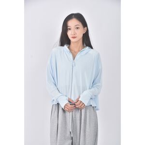 (M) 運動質感涼感防曬連帽藍色外套二手衣