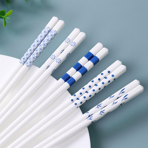 陶瓷筷子組 5雙入【4色可選】 25cm 禮盒 黑白 陶瓷筷 赫本風 陶瓷 筷子 套裝 耐高溫 簡約 送禮 方筷 白瓷筷