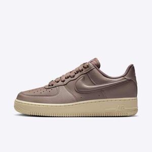 Kixpress-Nike 耐吉 WMNS Air Force 1 07 Next Nature 女 休閒鞋 棕 [HF2014-200]