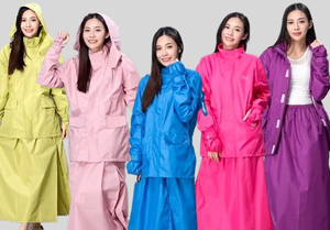 【周周生活｜晴雨選品館】裙擺搖搖兩件式雨衣 輕量時尚款