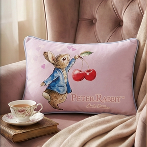 【世豐】Peter Rabbit 比得兔腰枕-粉紅櫻桃