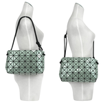 ISSEY MIYAKE Loop Metallic 金屬光澤拉鍊肩背/斜背包/灰綠色, , large