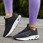 Nike Wmns Motiva 女 慢跑鞋 運動 路跑 休閒 緩震 弧形鞋底 舒適 黑白 [DV1238-001], , large