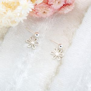 【Angel & Me】可愛 小雛菊 花朵 s925 純銀 一對 耳環 耳夾 禮物