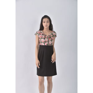 (S) laicarfore anita su花卉黑色洋裝二手衣