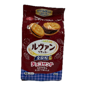 Cocoa-filled soda crackers