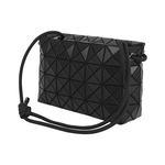 ISSEY MIYAKE Loop Matte 霧面拉鍊肩背/斜背包(黑色), , large