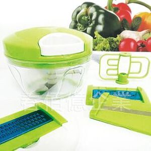 [春佰億]派樂 三刀式多功能手動調理器/拉碎器(贈刨絲刨片攪拌器) 1入