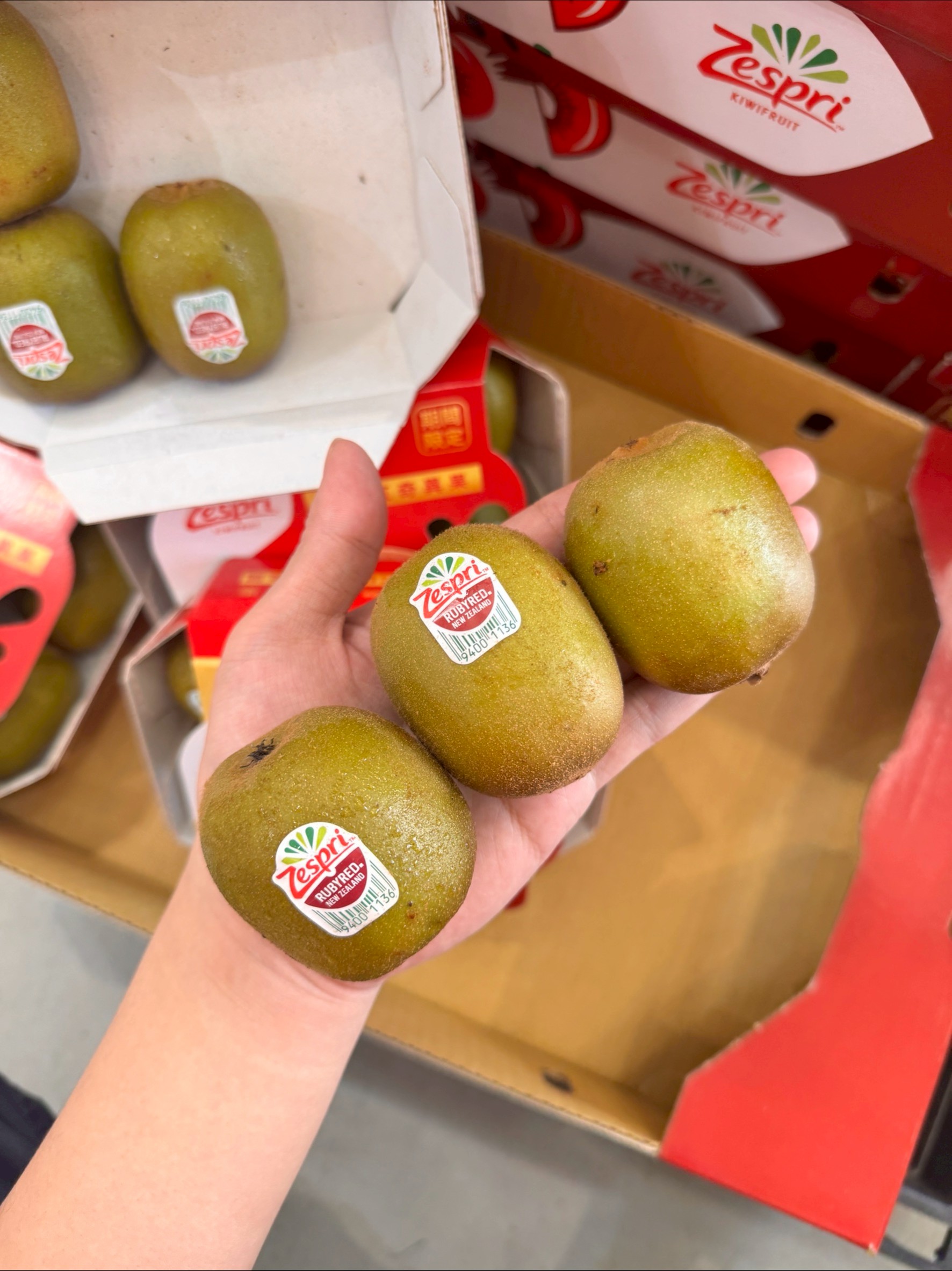 New Zealand Zespri RubyRed&trade; Kiwifruit, , large