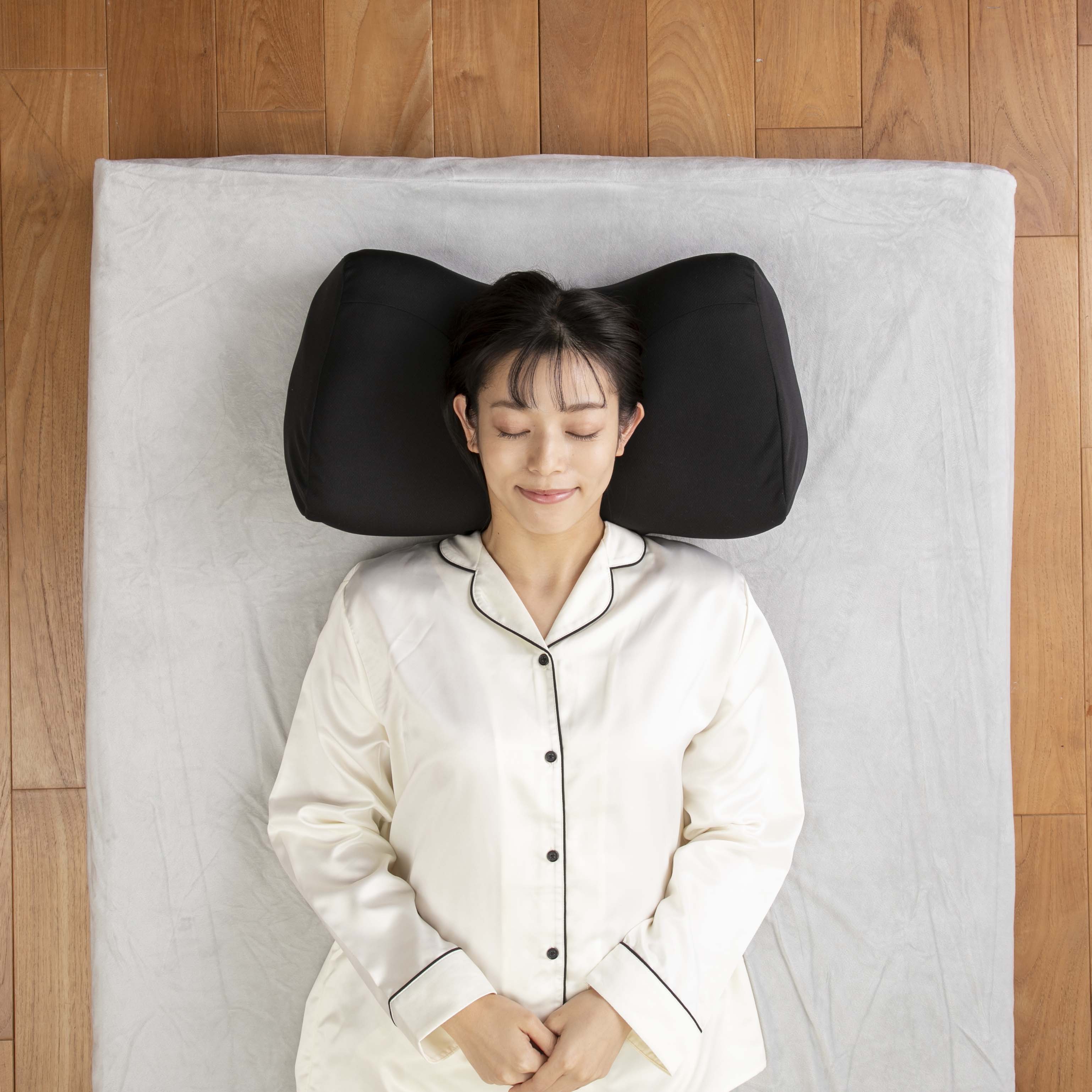 RAKUNA AZ-569N whole body massage pillow NEW (black)
