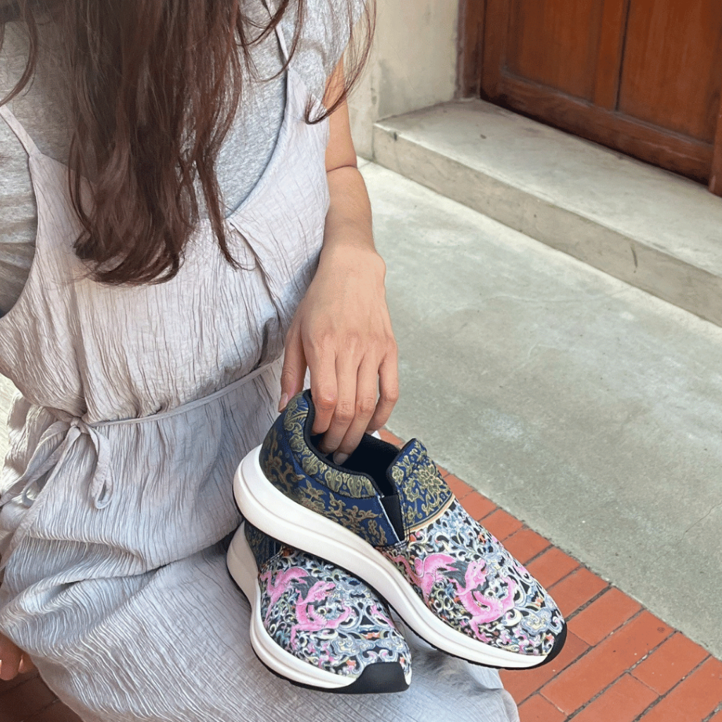 【JONIRO】台灣製造 懶人鞋 平底鞋 故宮聯名 美學工藝 百年文化 文化生活 男鞋/女鞋 (需預購), , large