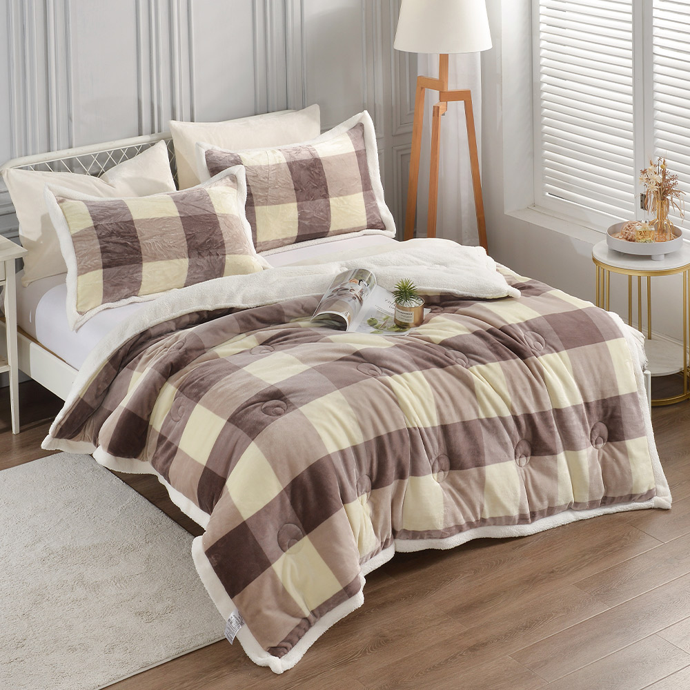 [LY SHIN BEDDING] Betrise Fashionable coffee grid | Simple Milk Velvet X Lamb Velvet  Hemming Double-sided thickened multi-functional warm quilt (big size 180X210CM), , large