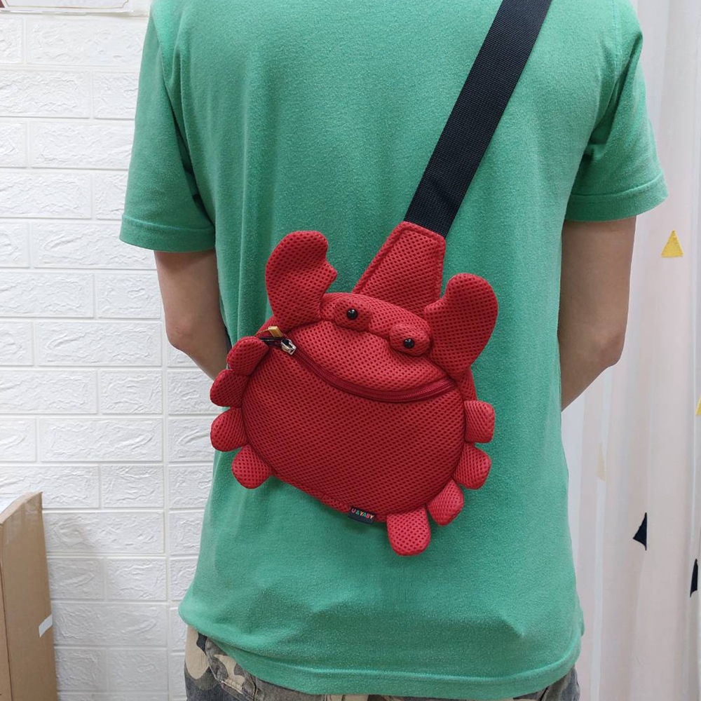 【生活好室】斜背包 手機包 側背包 小螃蟹 螃蟹斜背包 後背包 造型背包 女生背包 肩背包 交換禮物 生日禮物 禮物, , large