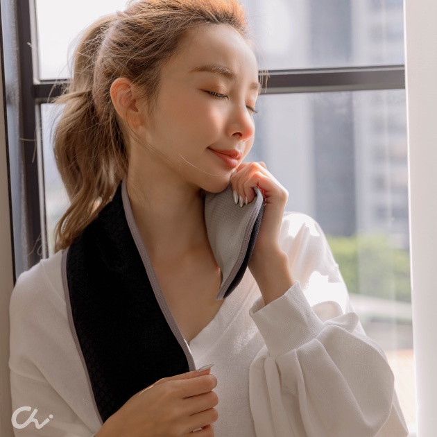 【Cheau Chi 】Graphene Thermal Neck Warmer Scarf - Odor Control, Far-Infrared, Made in Taiwan