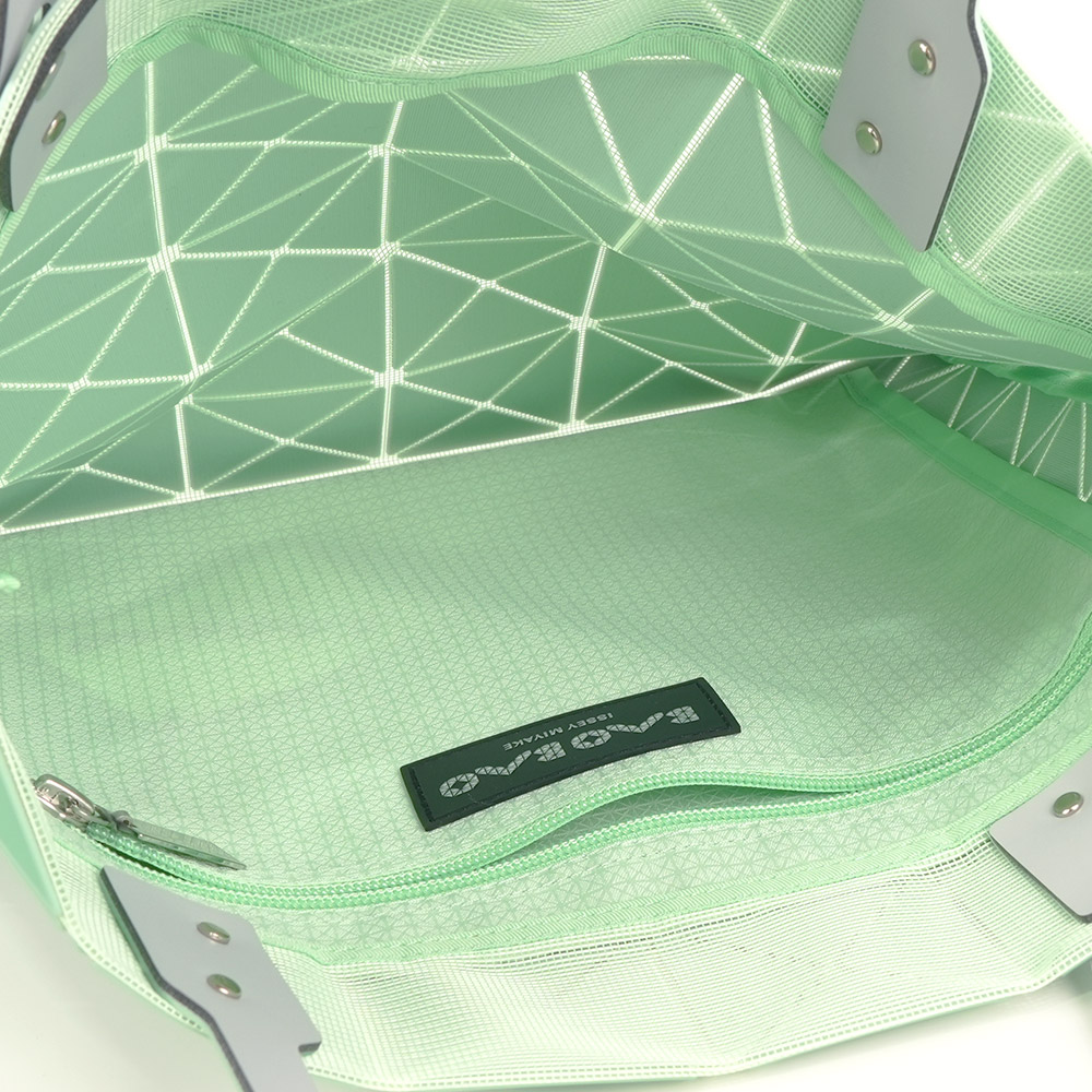 ISSEY MIYAKE BAO BAO LUCENT 6x6 霧面雙色托特包(淺綠色/綠色), , large