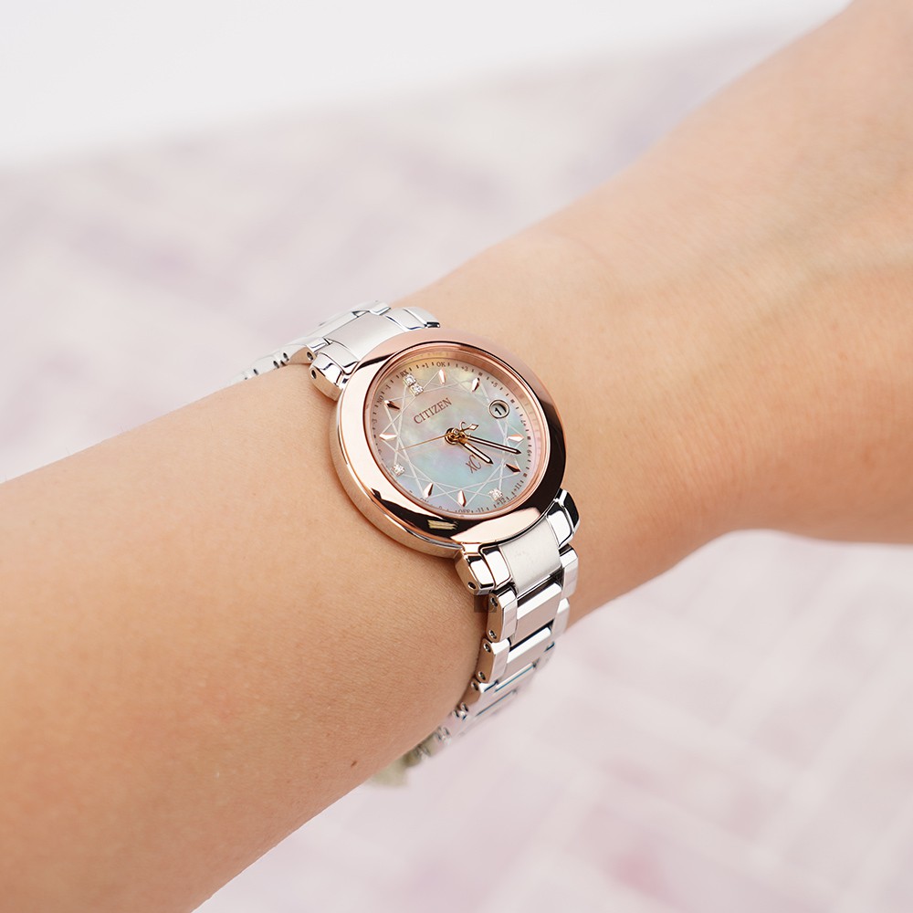 CITIZEN 星辰 XC 限量真鑽鈦金屬光動能電波女錶-27mm ES9446-54X, , large