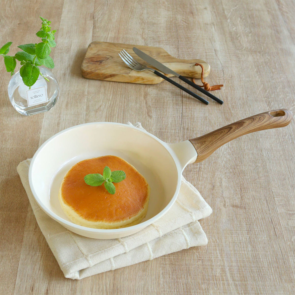 【HANAKO】日本六層陶瓷不沾鍋/平底鍋20cm(IH瓦斯爐兩用/導熱快易清洗／輕量設計), , large