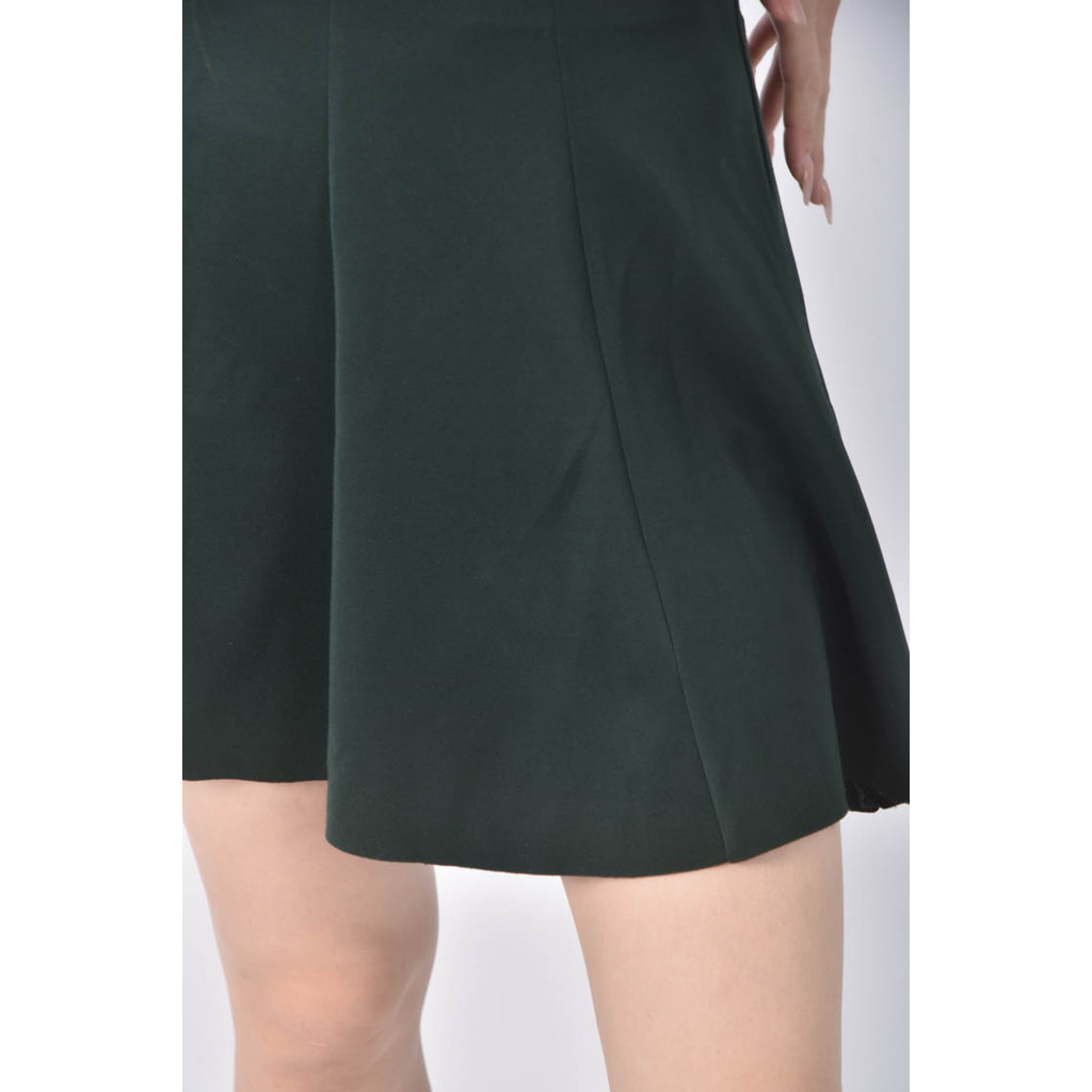 (L) la chapelle素面綠色短裙二手衣, , large