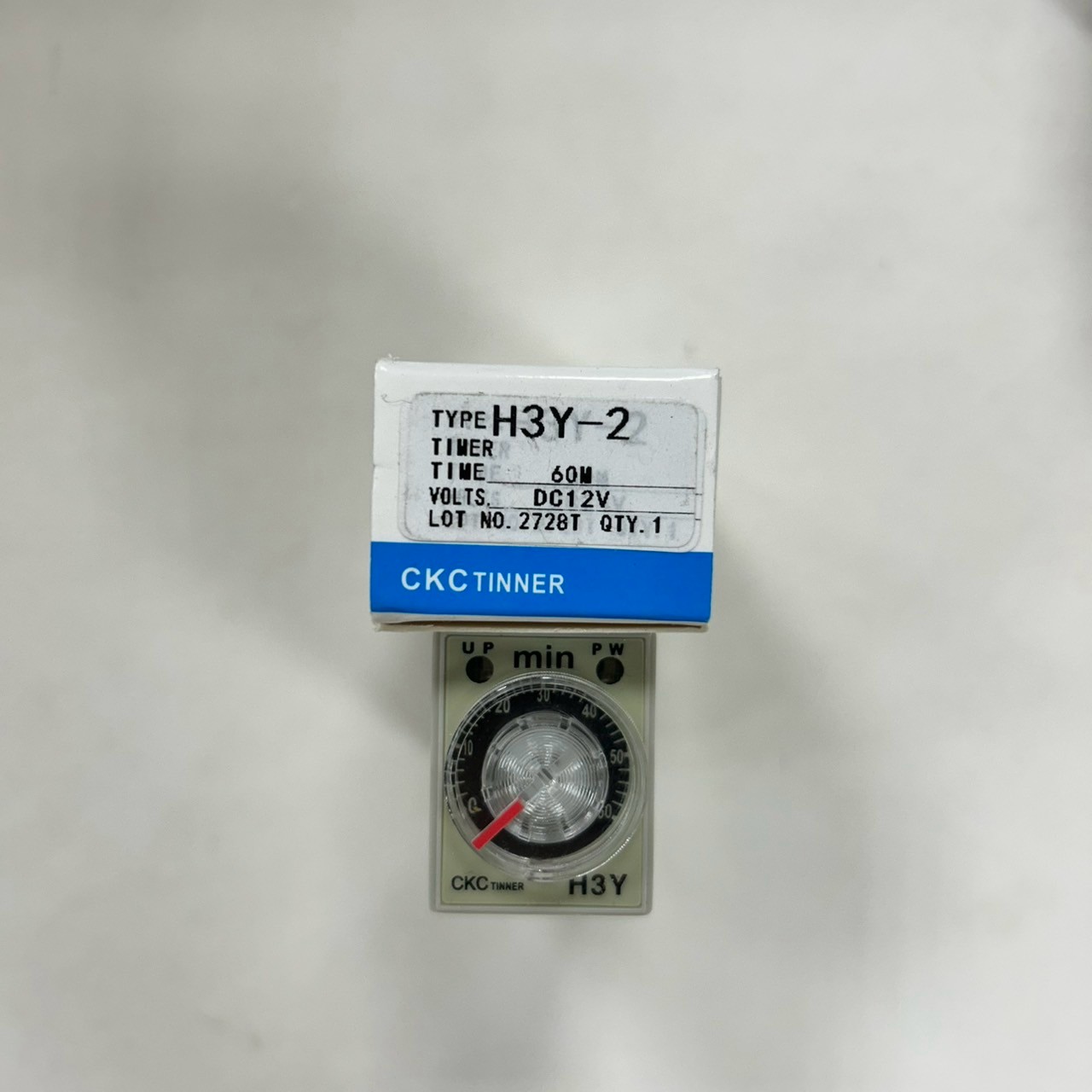 Time relay, 8 pins, 2 open, 2 closed, DC 12V, -0, -60 minutes, , large