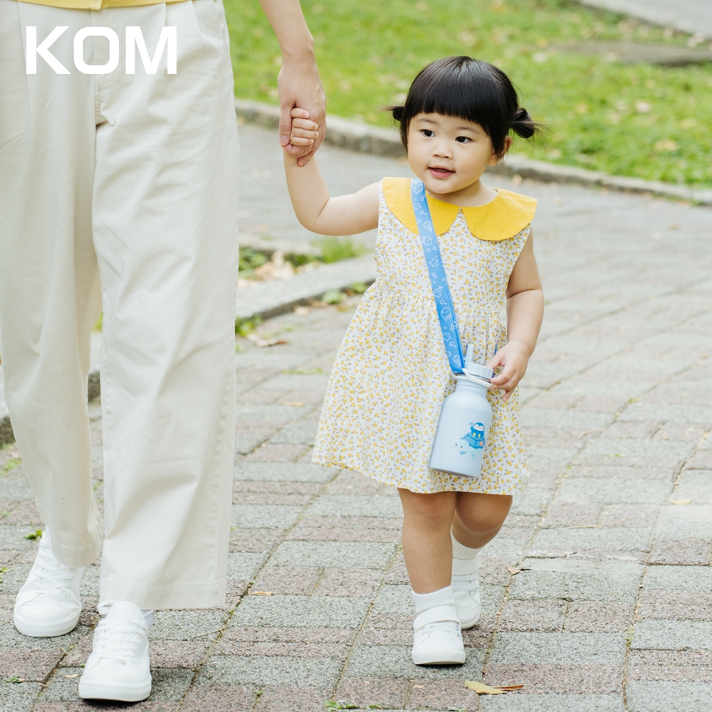 【KOM】海洋歷險趣 台灣製 316不鏽鋼兒童隨身瓶 兒童水壺350ml(附吸管 背帶), 淡淡藍, large