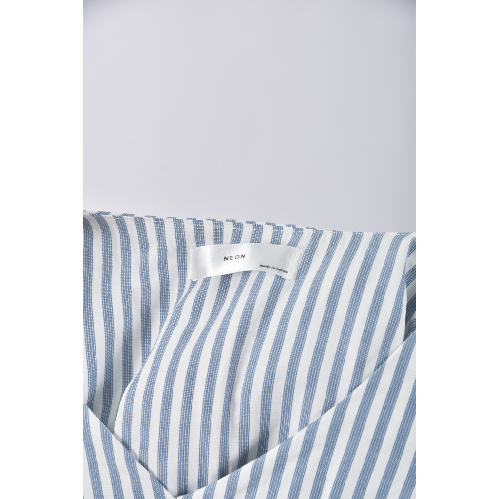 (S) 【金莎私服】neon韓牌綁帶藍色短袖上衣二手衣, , large