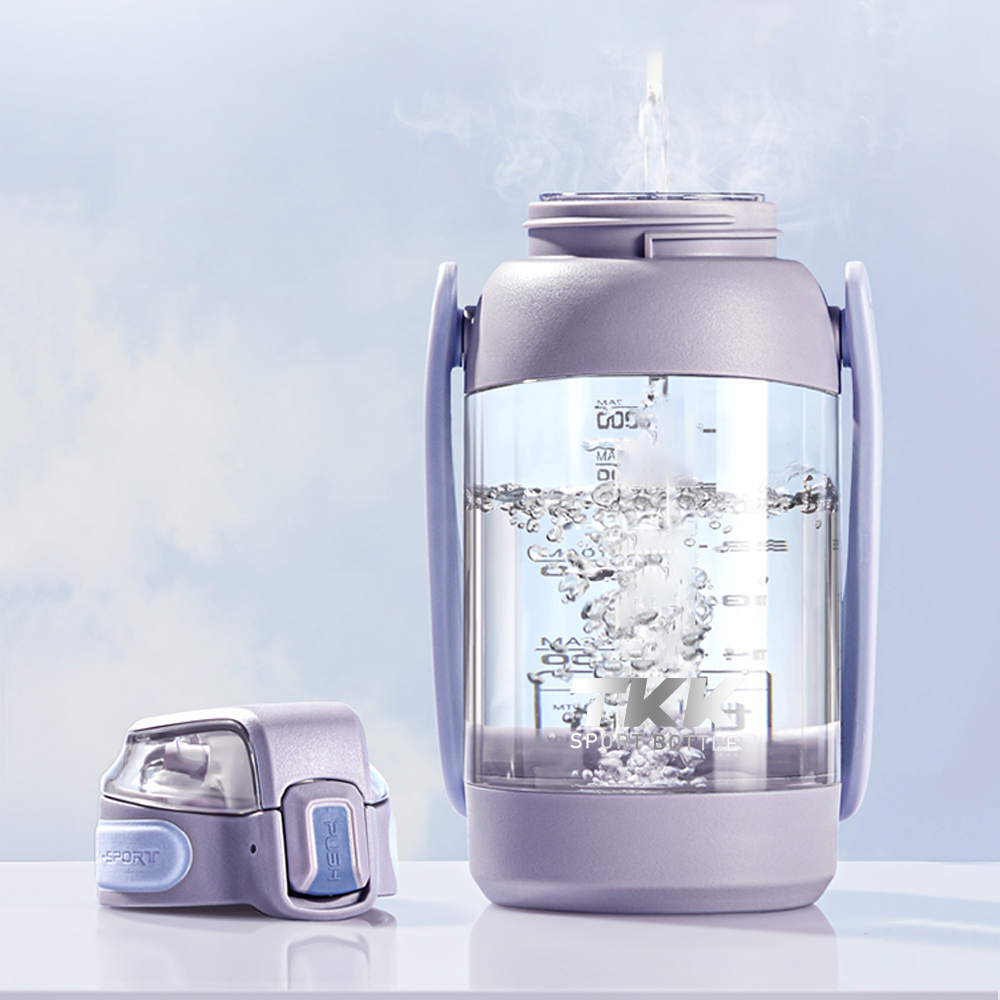 【TKK】美國進口Tritan 獵鷹 手提+背帶 直飲大容量 運動水壺1200ML(附背帶)-任選色, , large