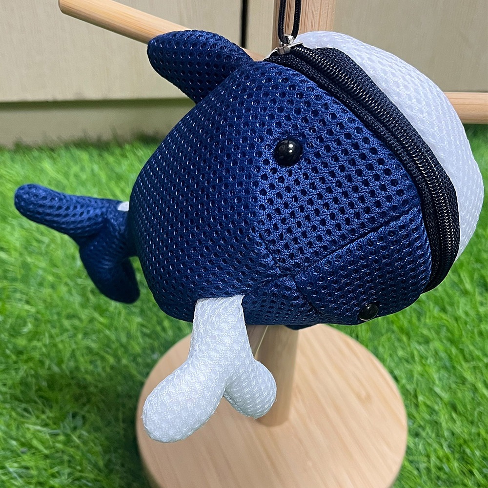 【可愛造型 可機洗 透氣抗菌】鯨魚 鑰匙包 零錢包 吊飾 鑰匙圈吊飾 禮物 交換禮物 包包吊飾【加贈購物袋顏色隨機】, , large