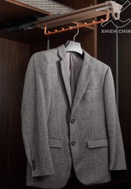 TOP-MOUNTED CLOTHES HANGER, , large