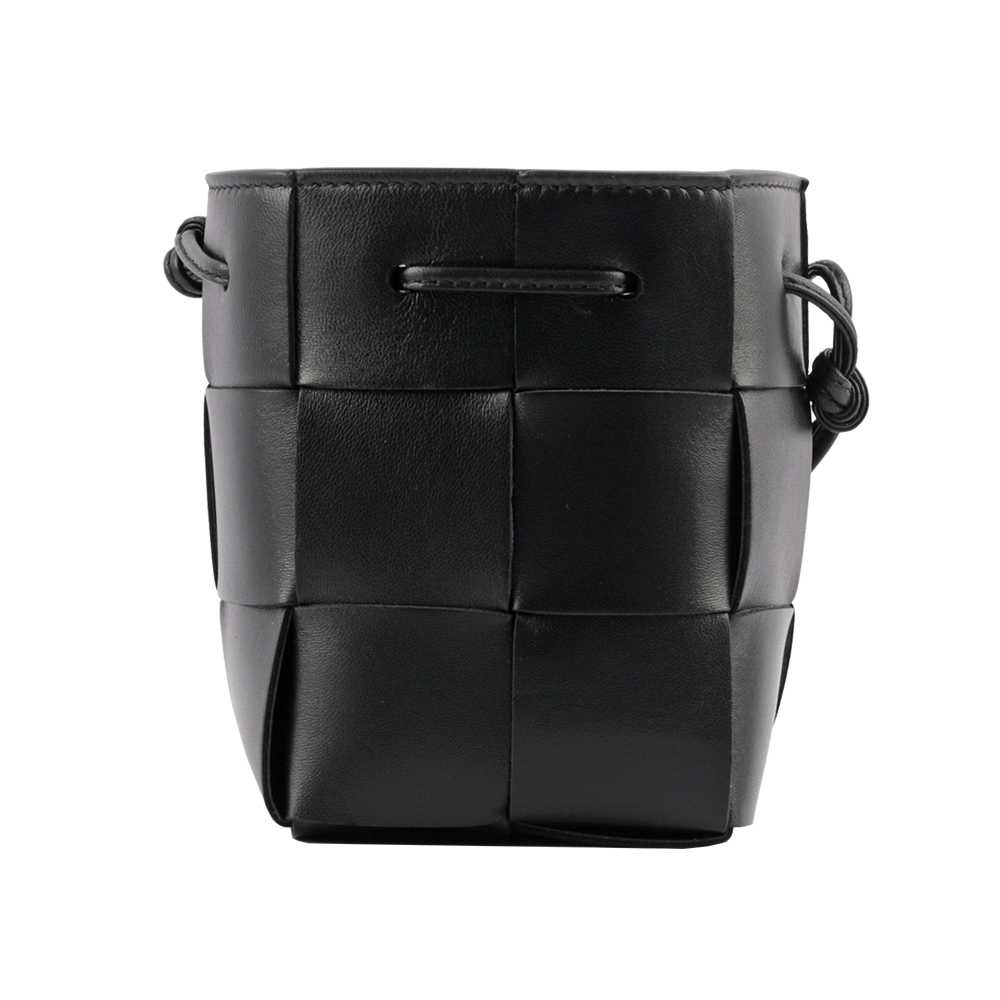 BOTTEGA VENETA Cassette 小羊皮編織迷你水桶包/黑色, , large
