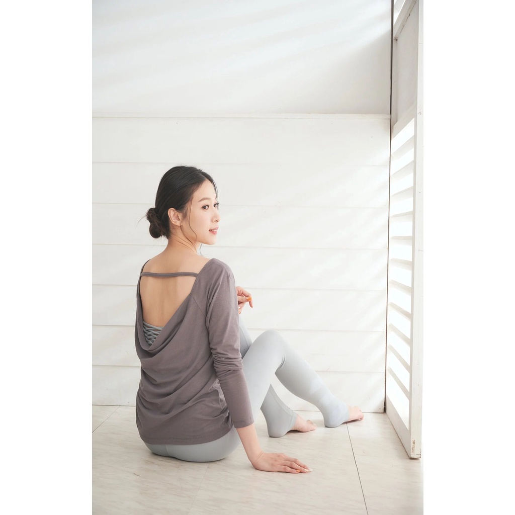YOGA FLOW Soft(L)Sleeve - 後背優雅垂墜罩衫 - 冬日灰 Dark Grey, , large