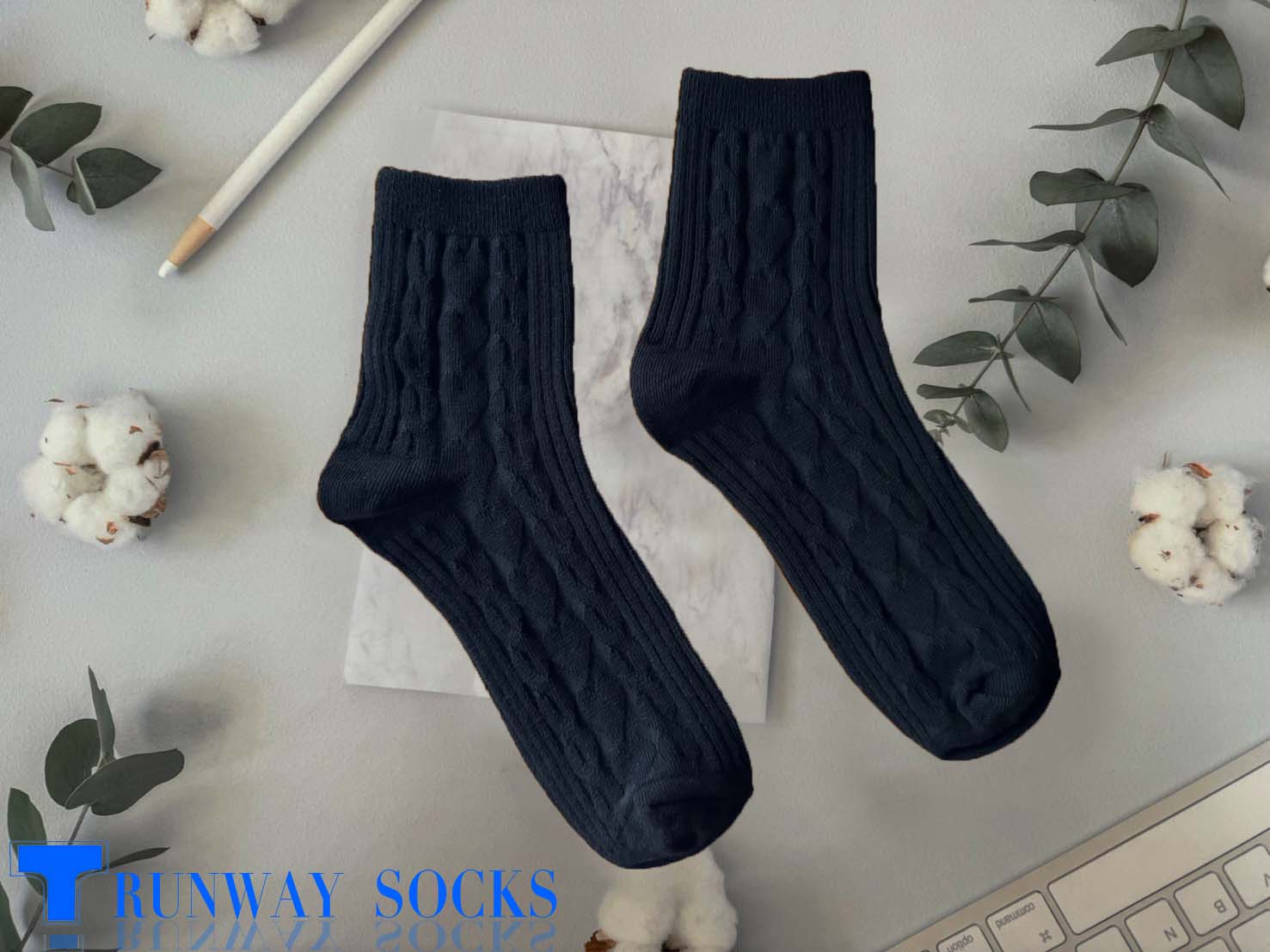 【RUNWAY】《RUNWAY SOCKS》Japanese Style Trendy Short Socks – Double Cylinder 1/2 Crew Socks with Heart Jacquard Design – Casual & Sporty – Black – Women’s – 1 Pair, , large