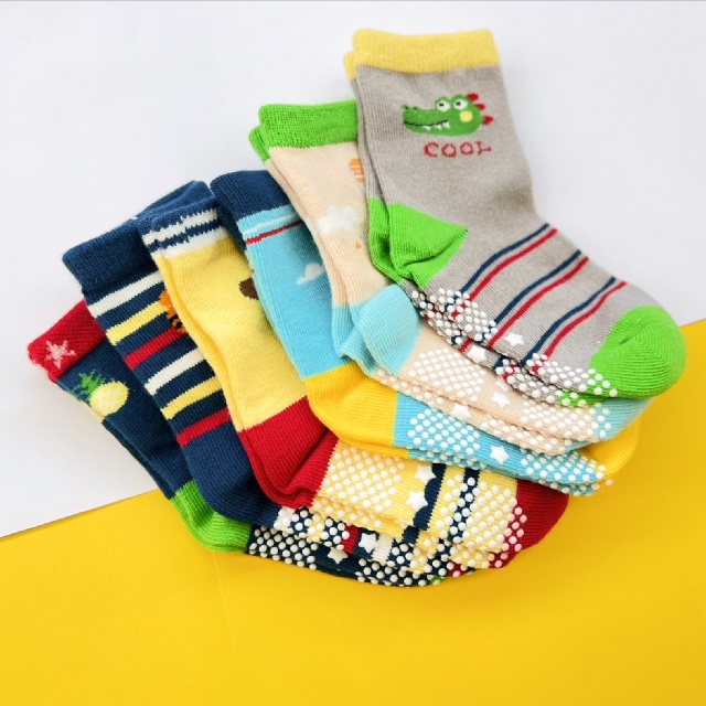 [Kaimei Cotton Industry] 12 pairs of random and excellent MIT made in Taiwan pure cotton anti-slip children's socks (toddler version 1-3 years old) - Wild Amusement Park, , large