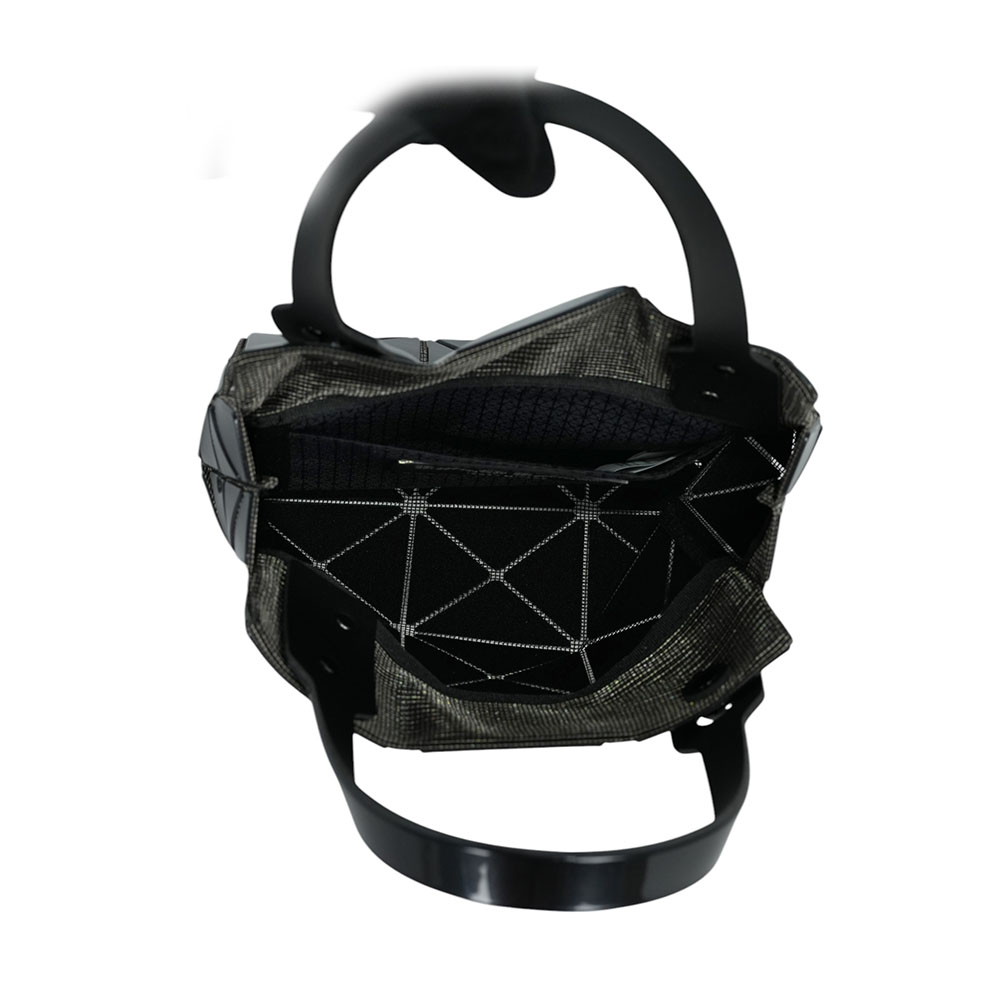 ISSEY MIYAKE BAO BAO CARAT 3X3 亮面手提小方盒/黑色, , large