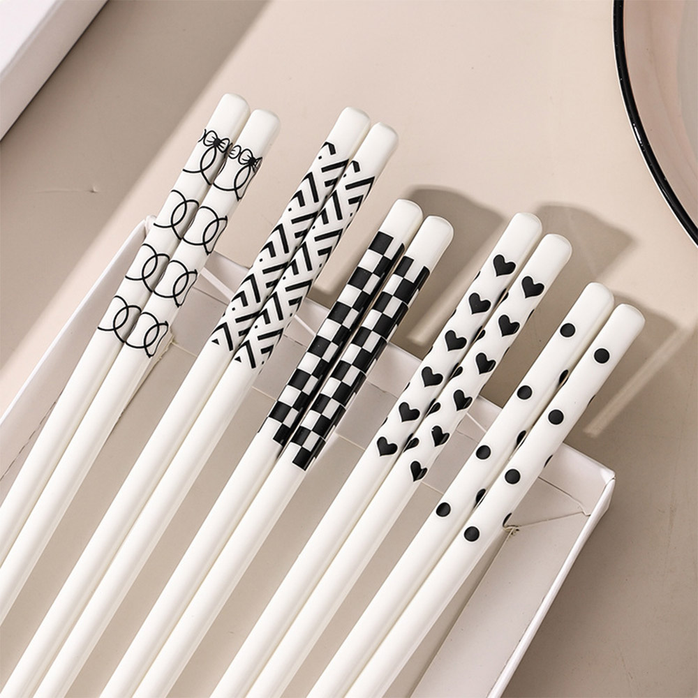 陶瓷筷子組 5雙入【4色可選】 25cm 禮盒 黑白 陶瓷筷 赫本風 陶瓷 筷子 套裝 耐高溫 簡約 送禮 方筷 白瓷筷, , large