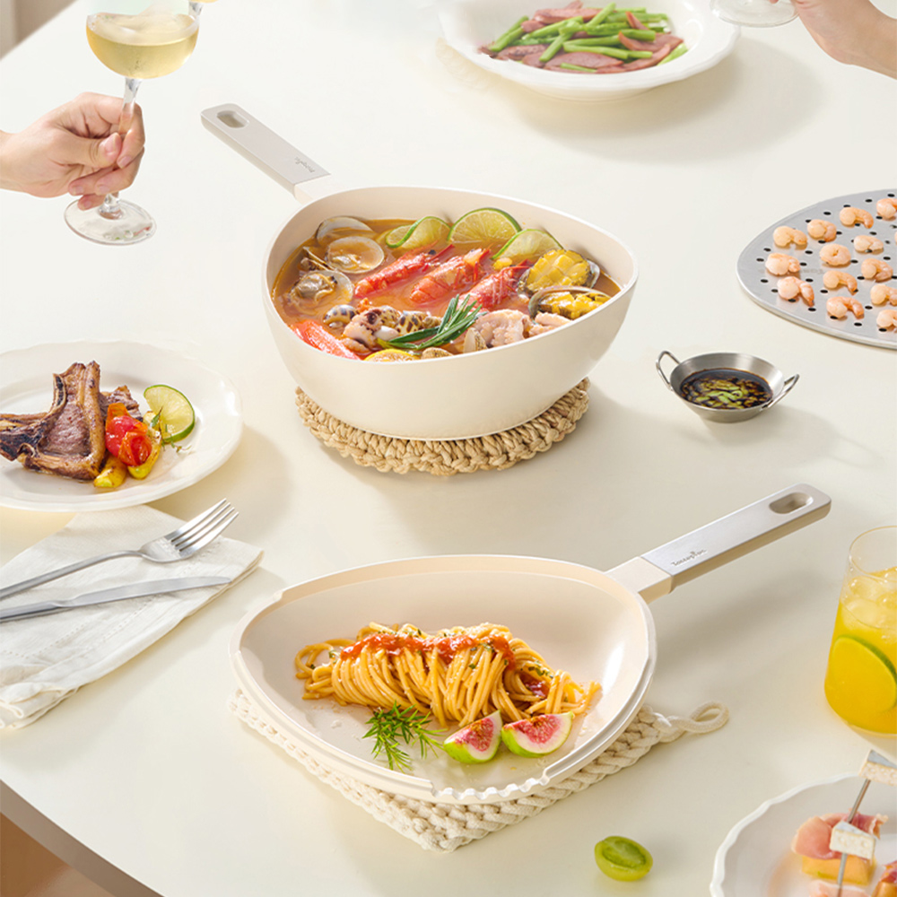 【Taste Plus】悅味元素 小資露營 居家 三角鍋 鈦+陶瓷不沾鍋 上下雙鍋組 18cm IH全對應(贈蒸盤)-珍珠白, , large