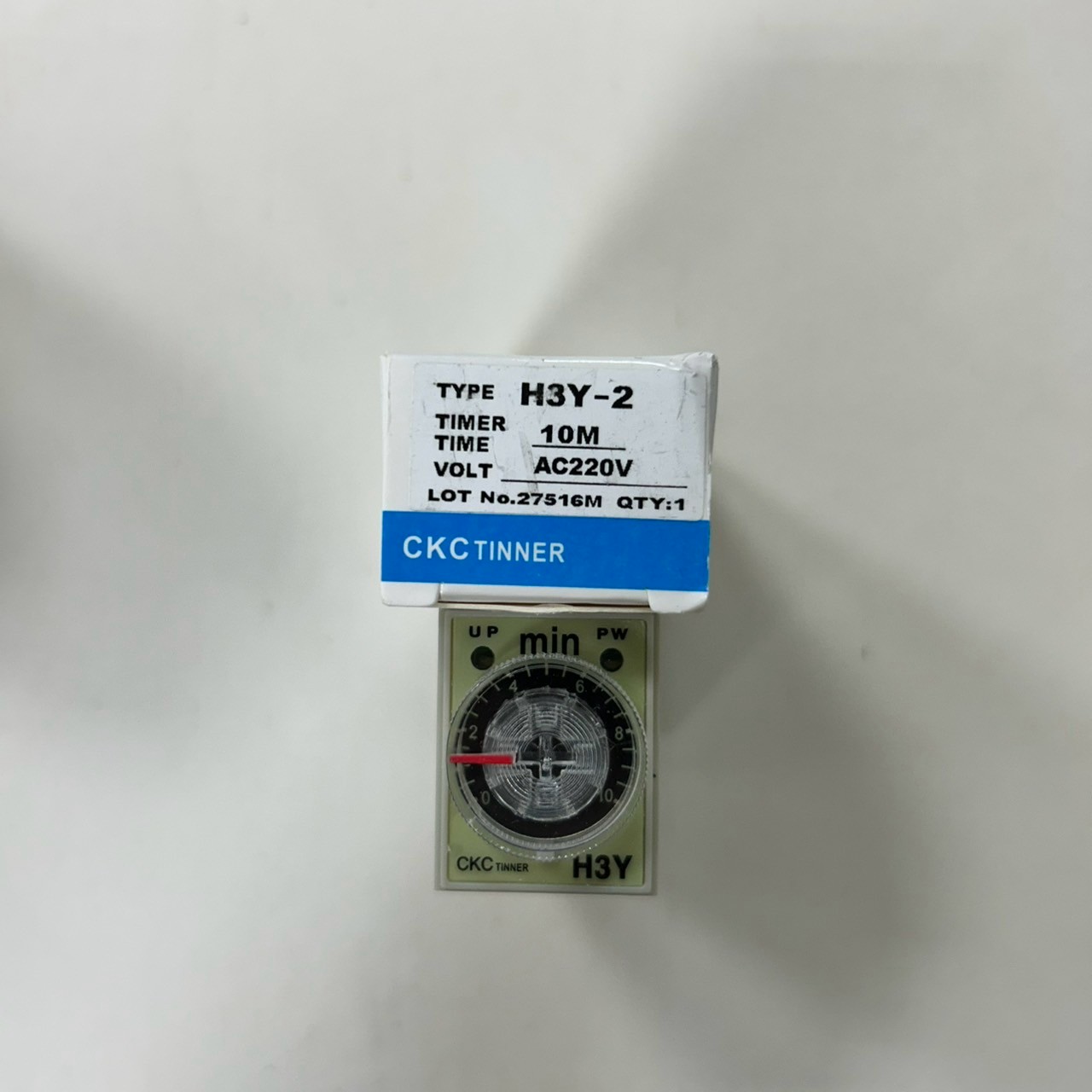 Time relay, 8 pins, 2 open, 2 closed, AC220V, -0, -10 minutes, , large