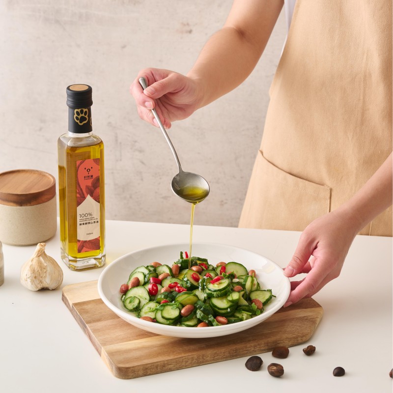 [ZI XIONG BAO CAMELLIA OIL] FRESH SEEDS FRESH SQUEEZED CAMELLIA OIL 245mlx 2 bottles, , large