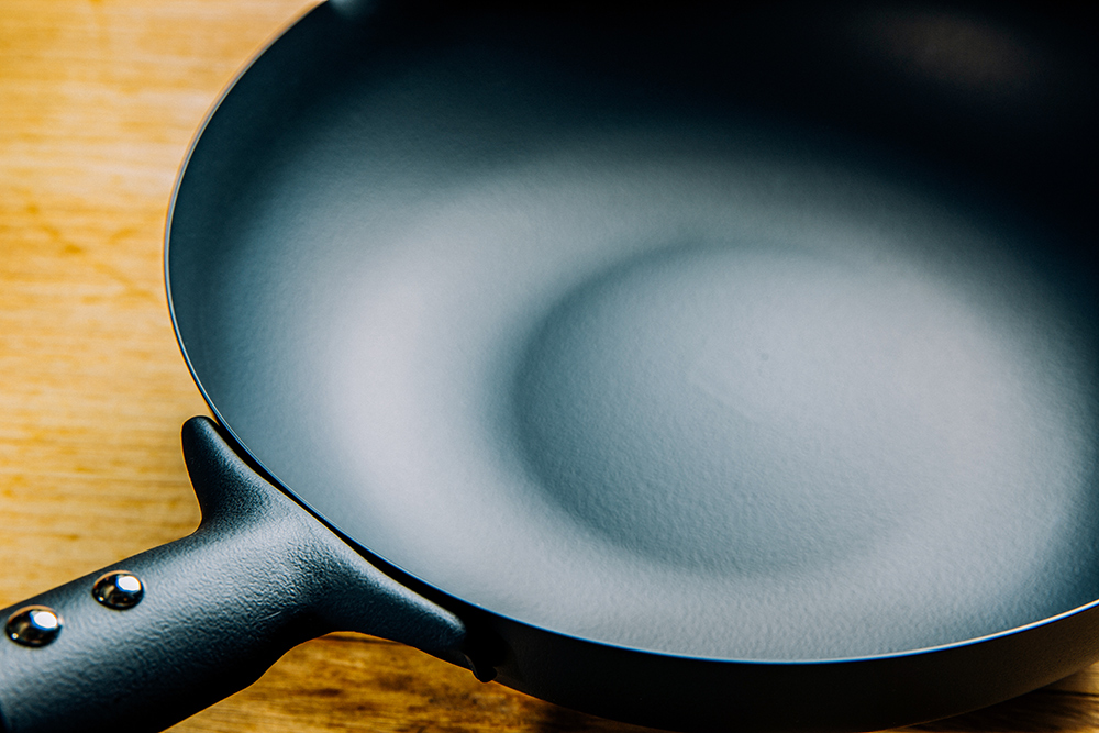 【Japan TAKUMI】Takumi Rock-Pattern Iron Wok / Iron Frying Pan 30cm (Made in Japan), , large