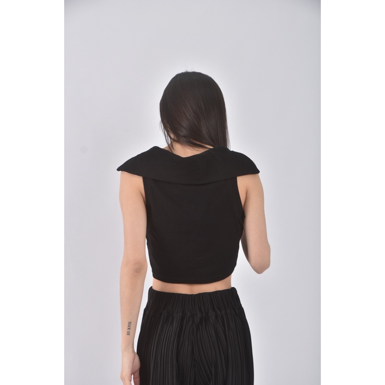 (S) 【智恩私服】dfx修身短版質感無袖黑色上衣二手衣, , large